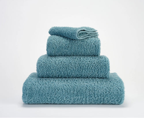 Abyss & Habidecor Super Pile handdoek Atlantic 309 — gestapeld